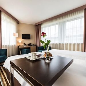 Hotel Victor Pruszkow Desilva
